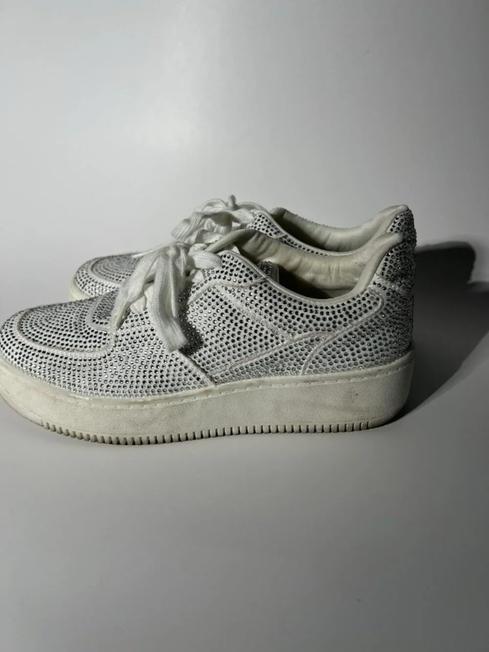 Call It Spring Women’s Rhinestone Sneakers White Silver Size 7.5 M